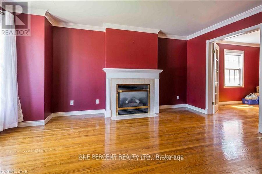 Upper Level - 43 Sherwood Crescent, Belleville (Belleville Ward), Ontario  K8P 5G2 - Photo 3 - X12770148