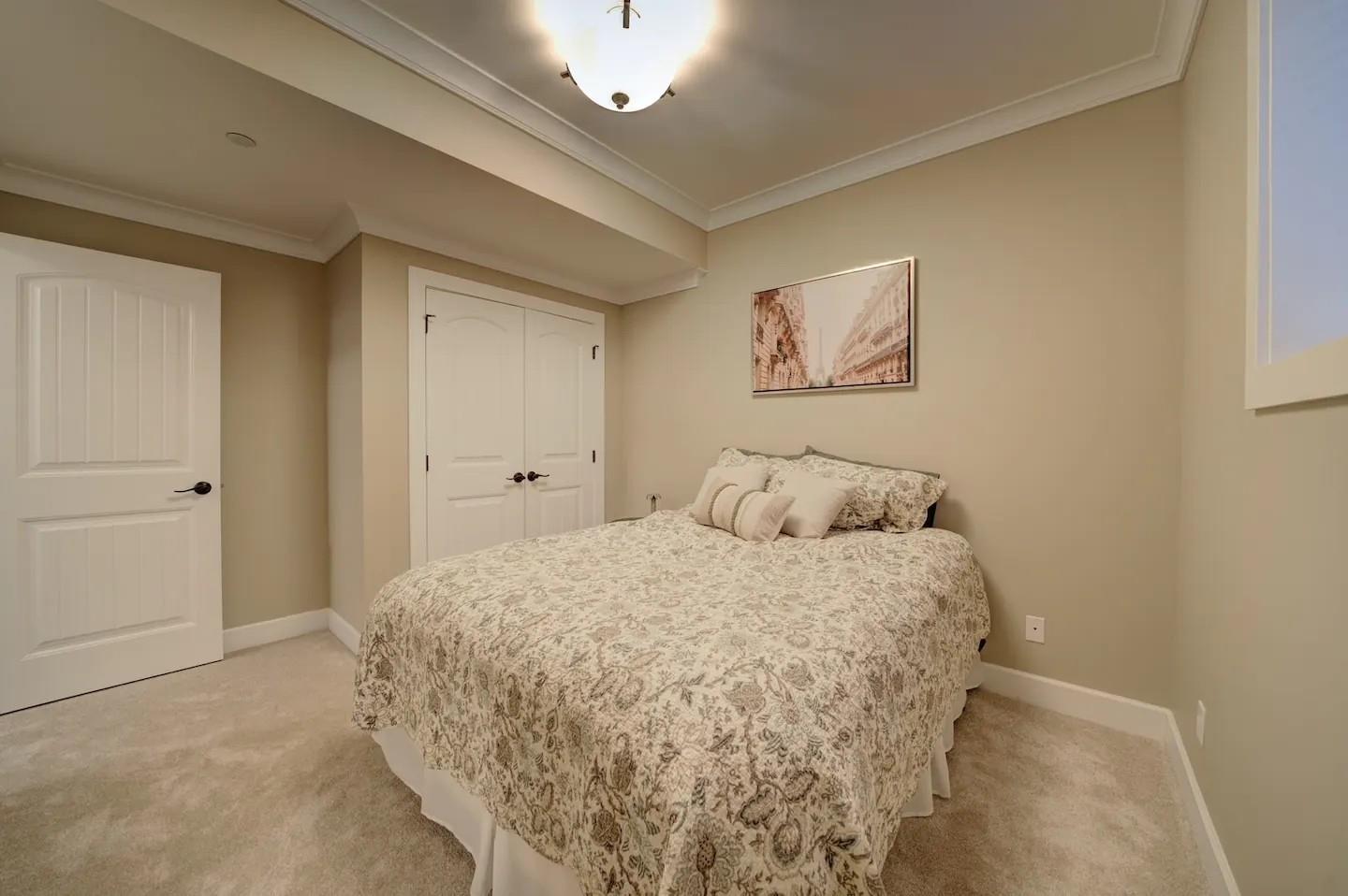 932 Ash Street, White Rock, British Columbia  V4B 4K1 - Photo 30 - R3086754