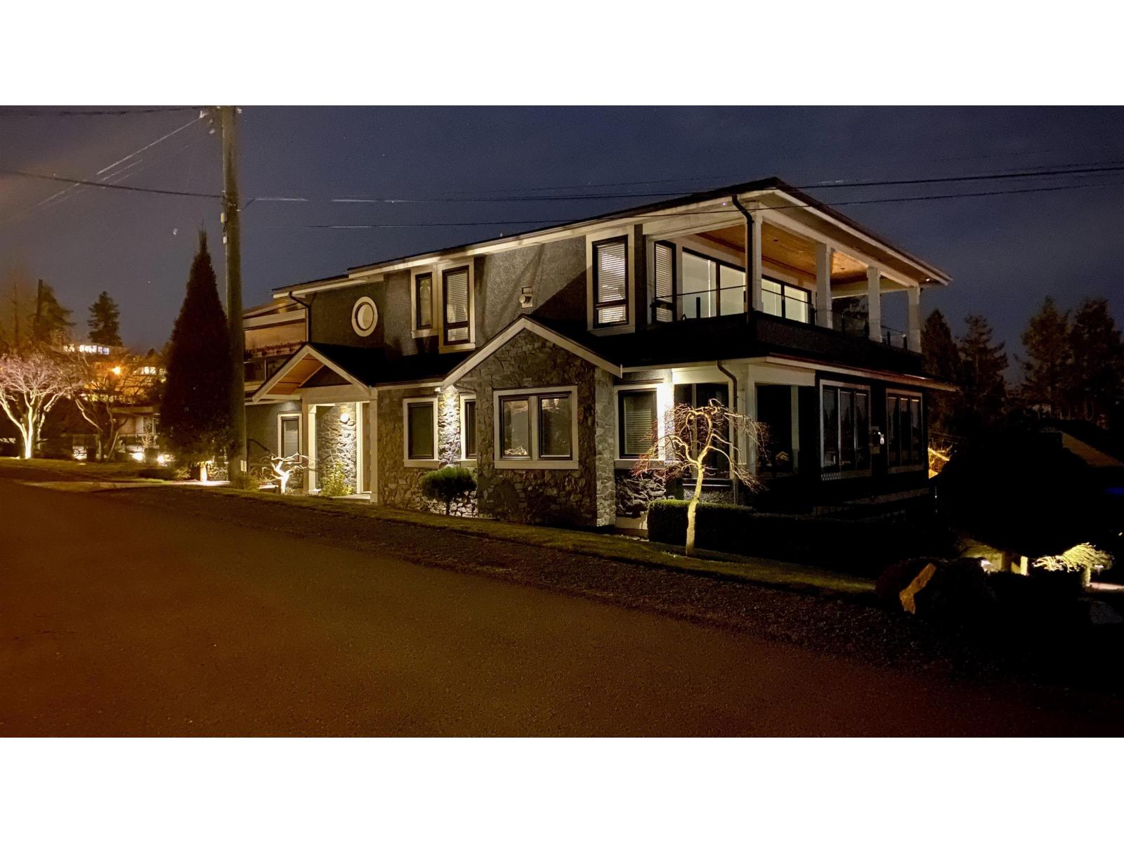 932 Ash Street, White Rock, British Columbia  V4B 4K1 - Photo 3 - R3086754