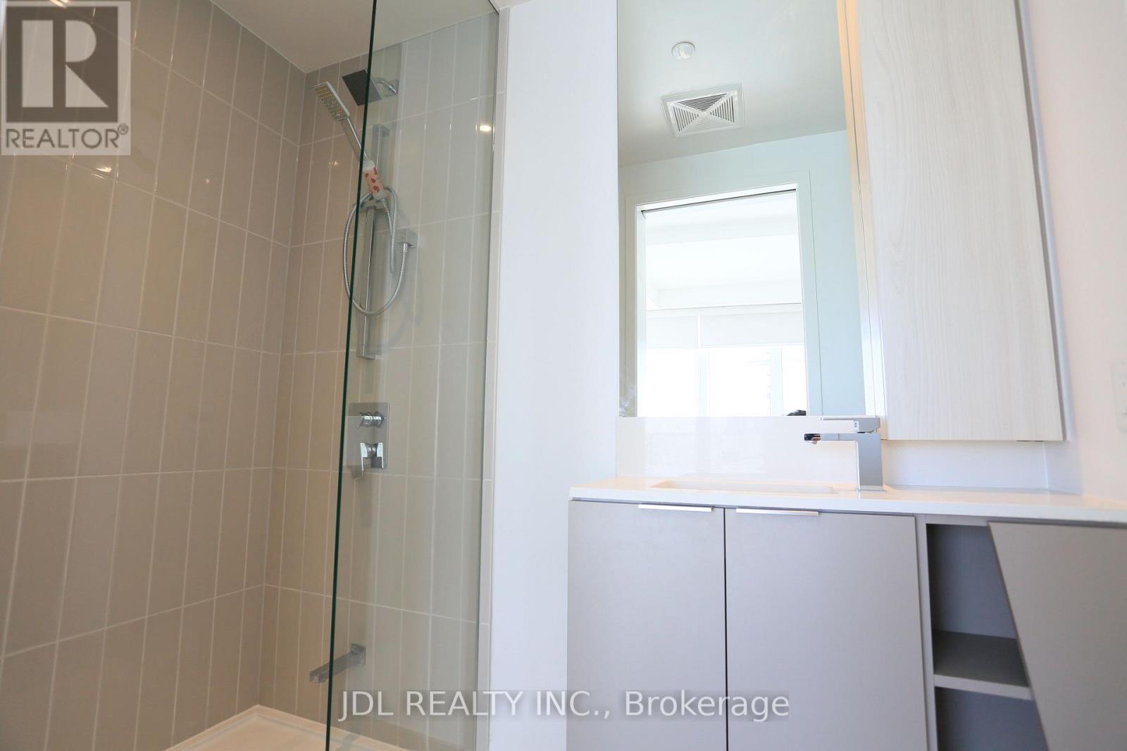 5609 - 3900 Confederation Parkway, Mississauga, Ontario  L5B 0M3 - Photo 13 - W12627068