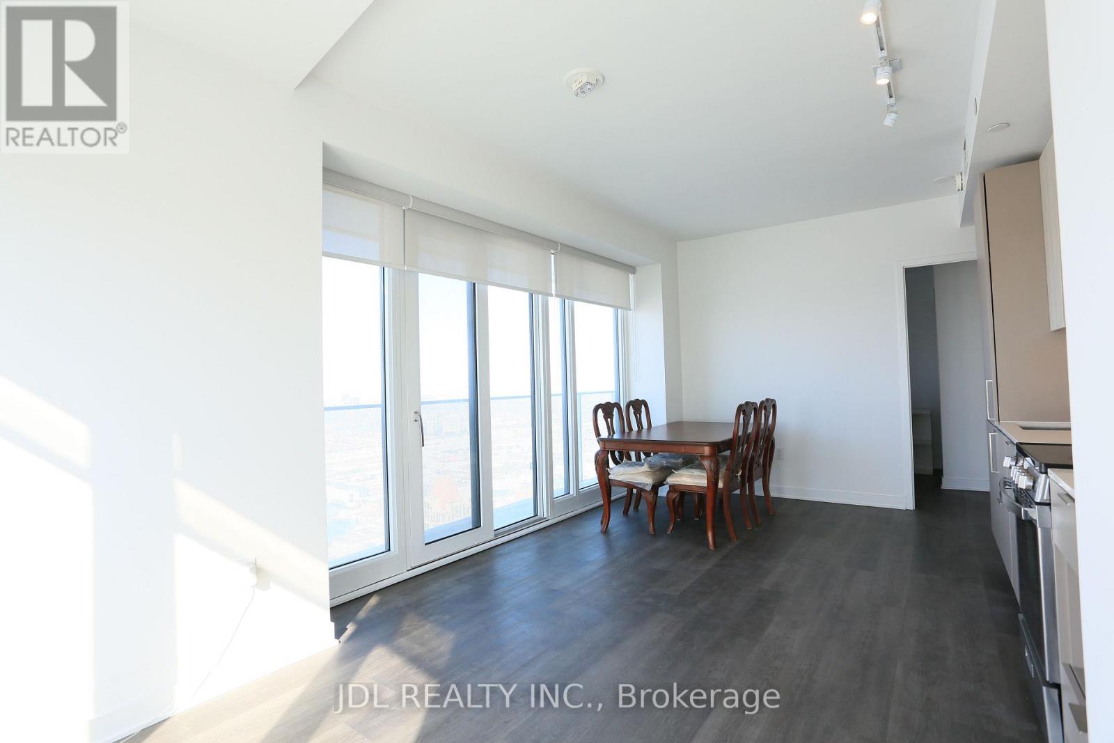 5609 - 3900 Confederation Parkway, Mississauga, Ontario  L5B 0M3 - Photo 8 - W12627068