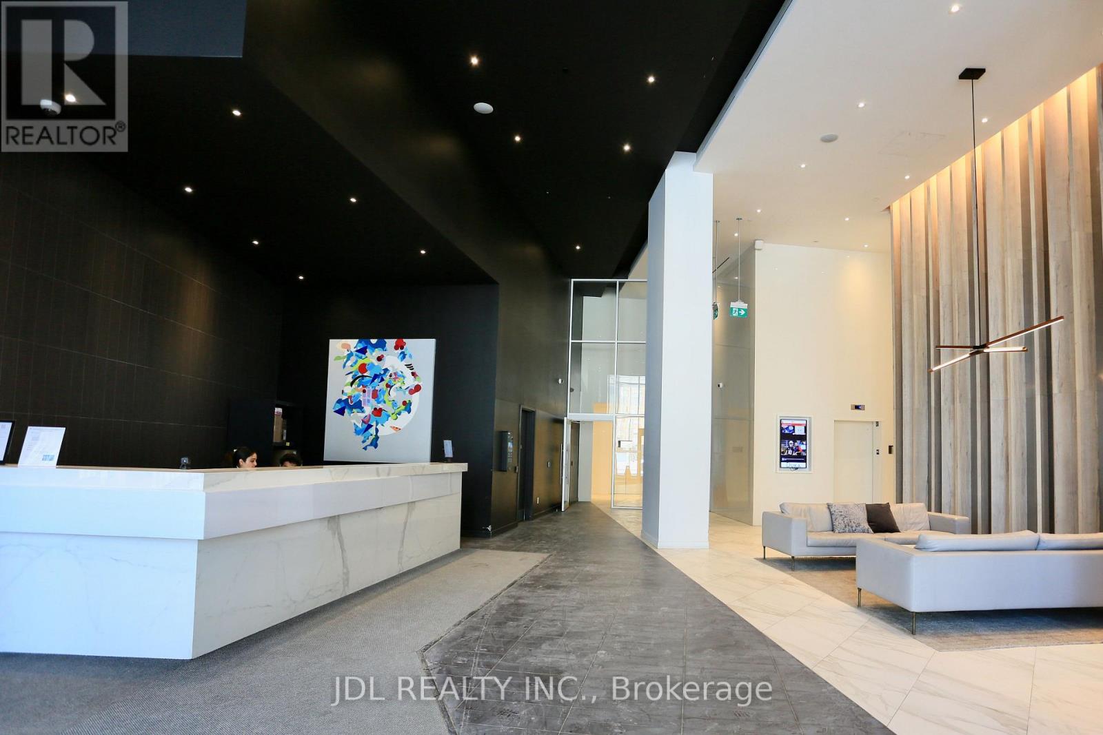 5609 - 3900 Confederation Parkway, Mississauga, Ontario  L5B 0M3 - Photo 17 - W12627068