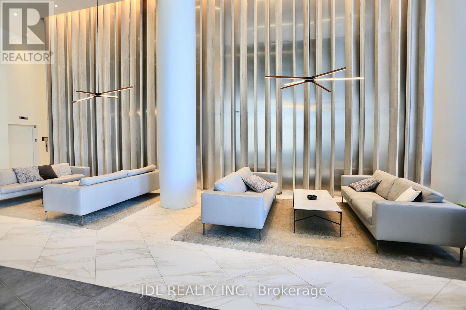 5609 - 3900 Confederation Parkway, Mississauga, Ontario  L5B 0M3 - Photo 20 - W12627068