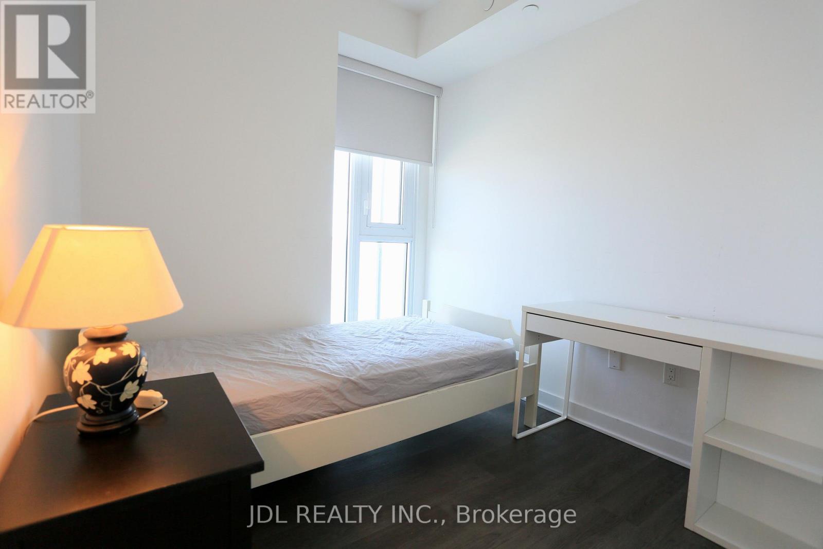 5609 - 3900 Confederation Parkway, Mississauga, Ontario  L5B 0M3 - Photo 14 - W12627068