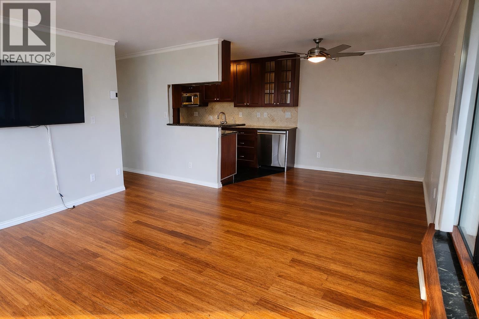 70x 5932 Patterson Avenue, Burnaby, British Columbia  V5H 4B4 - Photo 13 - R3087752