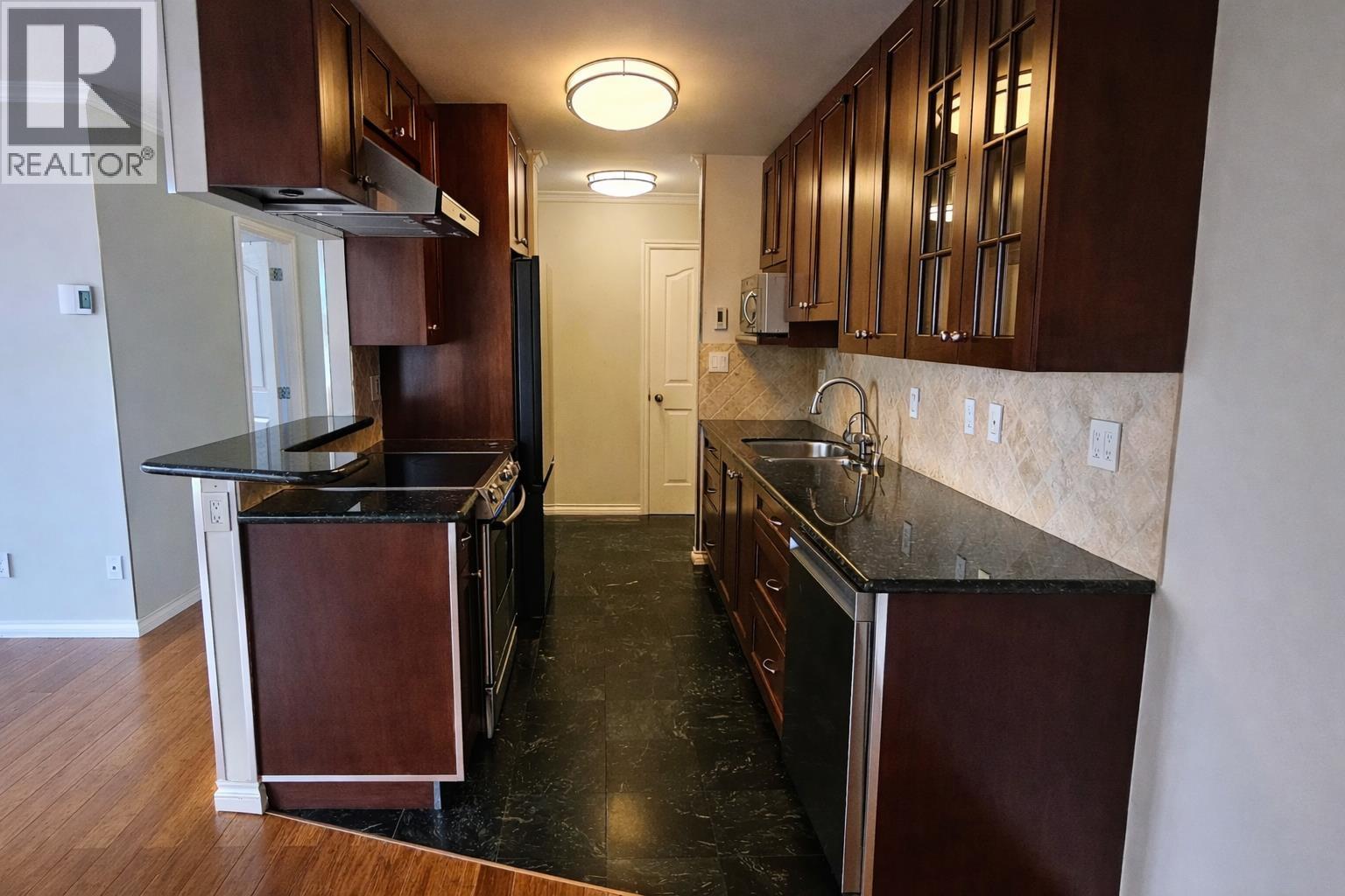 70x 5932 Patterson Avenue, Burnaby, British Columbia  V5H 4B4 - Photo 14 - R3087752