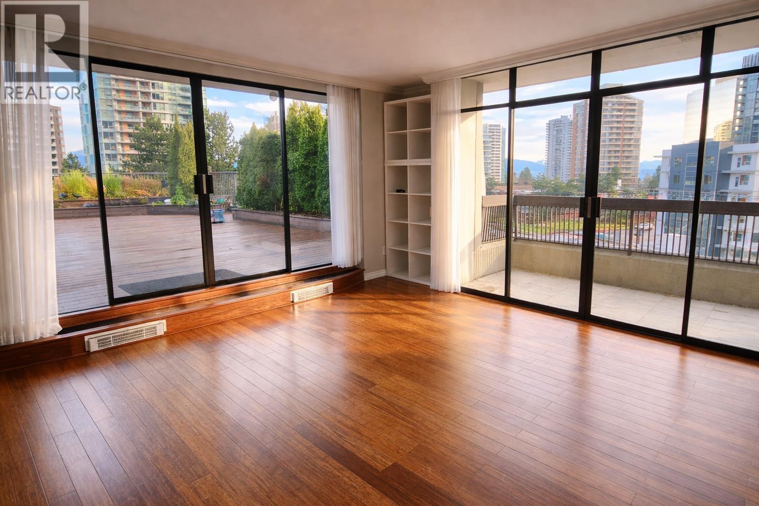 70x 5932 Patterson Avenue, Burnaby, British Columbia  V5H 4B4 - Photo 9 - R3087752