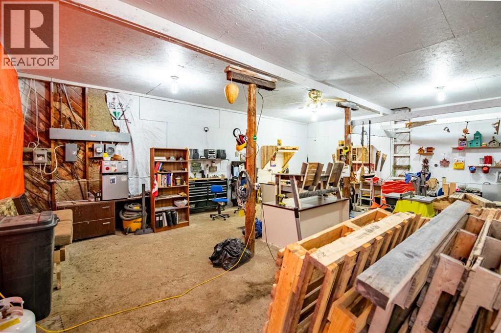 274052 Township Road, Rural Ponoka County, Alberta  T4J 1V9 - Photo 40 - A2283047