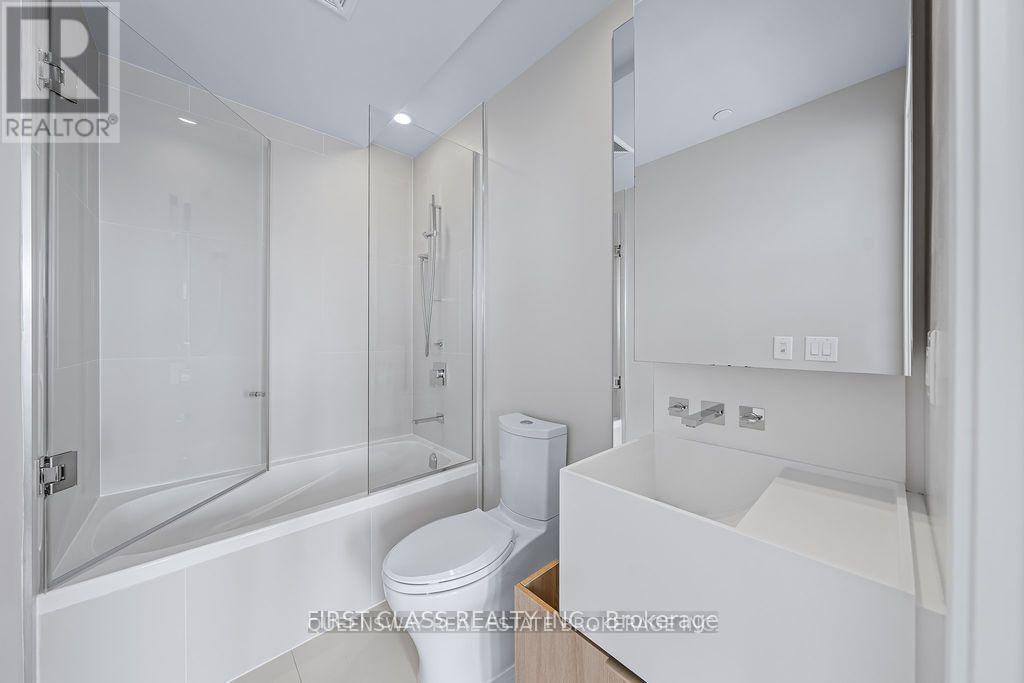 3707 - 1 Bloor Street E, Toronto (Church-Yonge Corridor), Ontario  M4W 1A9 - Photo 14 - C12770188