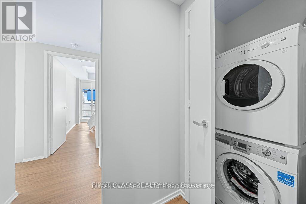 3707 - 1 Bloor Street E, Toronto (Church-Yonge Corridor), Ontario  M4W 1A9 - Photo 5 - C12770188