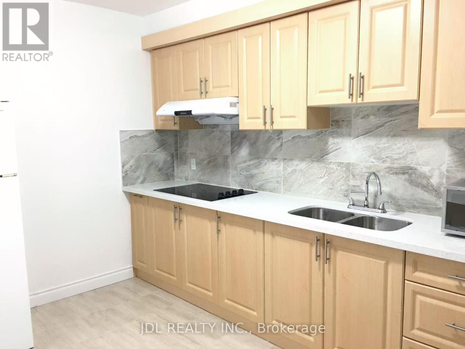 46 Sullivan Street, Toronto (Kensington-Chinatown), Ontario  M5T 1C1 - Photo 2 - C12770198