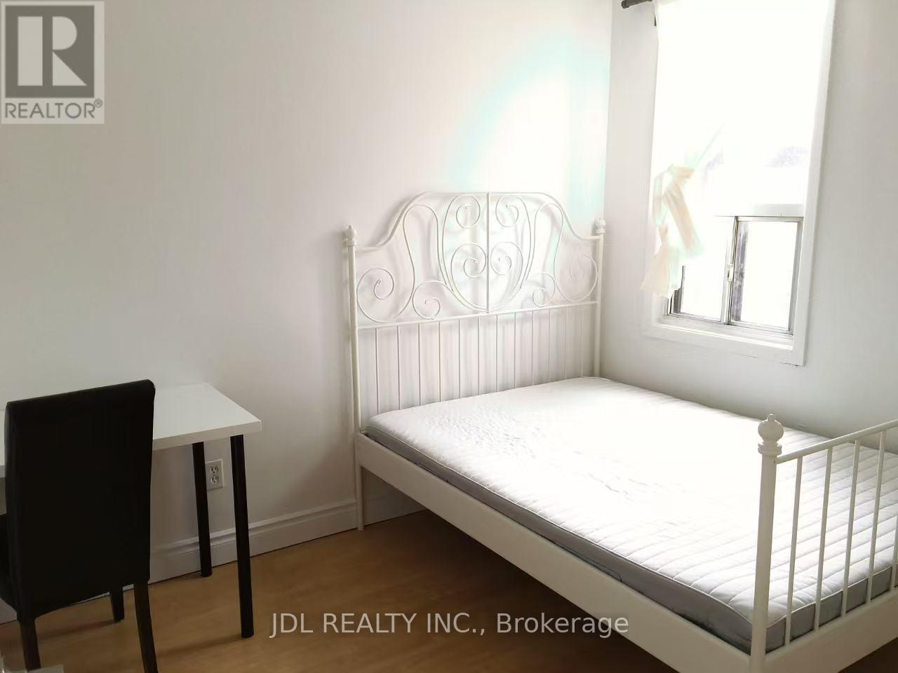 46 Sullivan Street, Toronto (Kensington-Chinatown), Ontario  M5T 1C1 - Photo 5 - C12770198