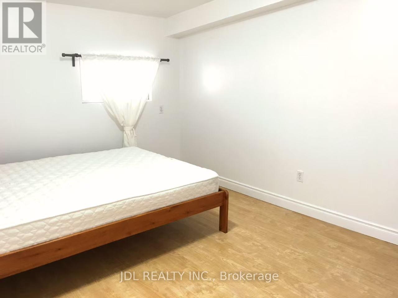 46 Sullivan Street, Toronto (Kensington-Chinatown), Ontario  M5T 1C1 - Photo 6 - C12770198