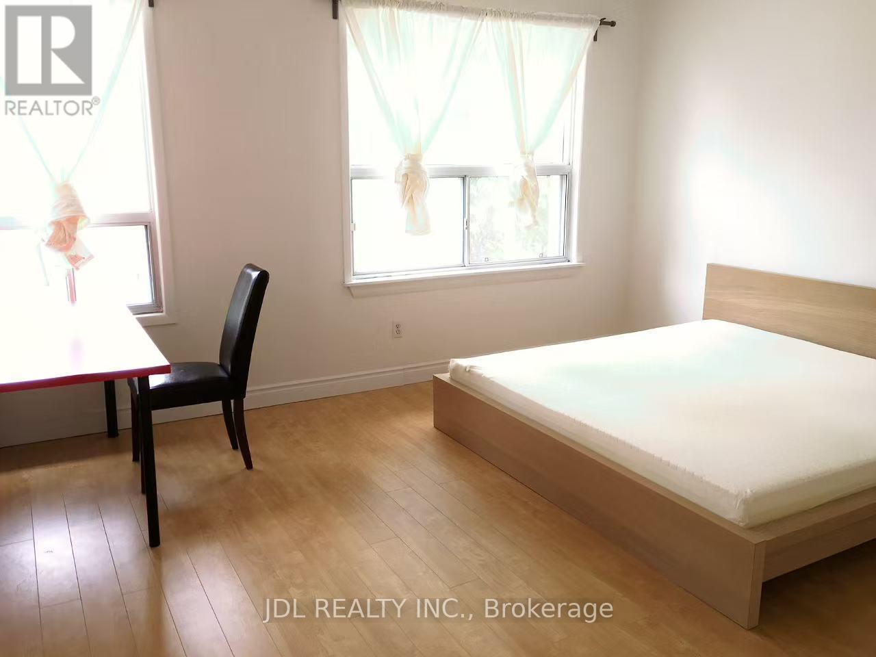 46 Sullivan Street, Toronto (Kensington-Chinatown), Ontario  M5T 1C1 - Photo 8 - C12770198