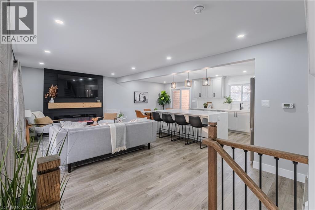 234 Grand Street, Brantford, Ontario  N3R 4C4 - Photo 7 - 40802280