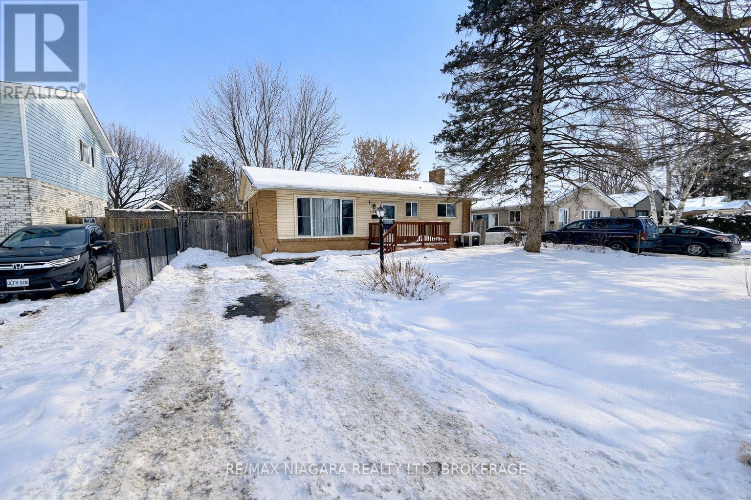 Upper - 128 Toulon Crescent, London East, Ontario  N5V 1J5 - Photo 2 - X12770202