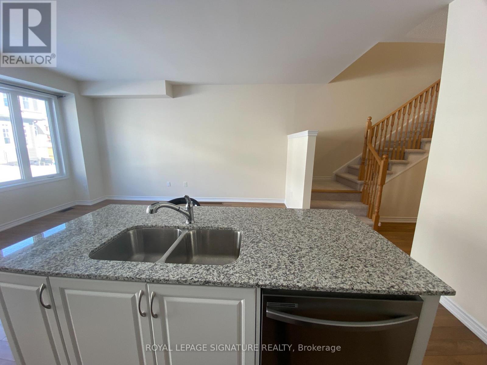 110 Molozzi Street, Erin, Ontario  N0B 1T0 - Photo 8 - X12769970