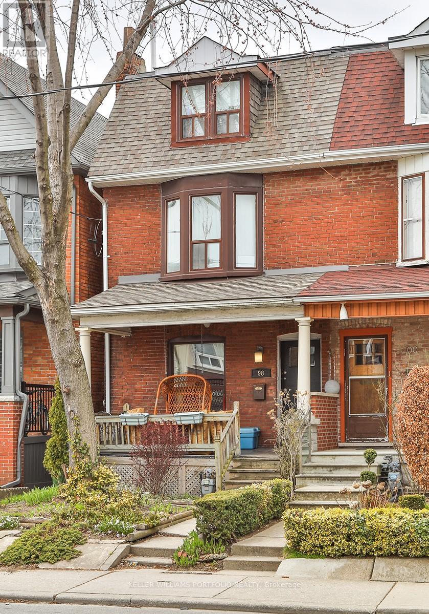 98 Uxbridge Avenue, Toronto (Weston-Pellam Park), Ontario  M6N 2Y4 - Photo 2 - W12770204