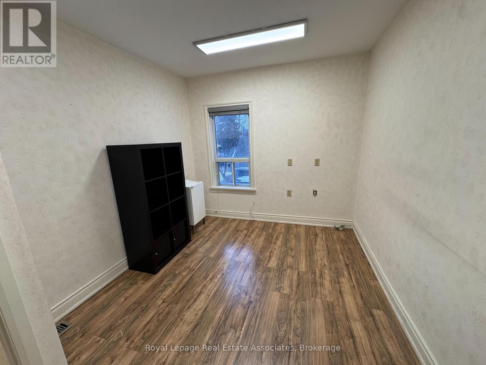 207 - 1553 Hurontario Street, Mississauga (Mineola), Ontario  L5G 3H7 - Photo 9 - W12770206