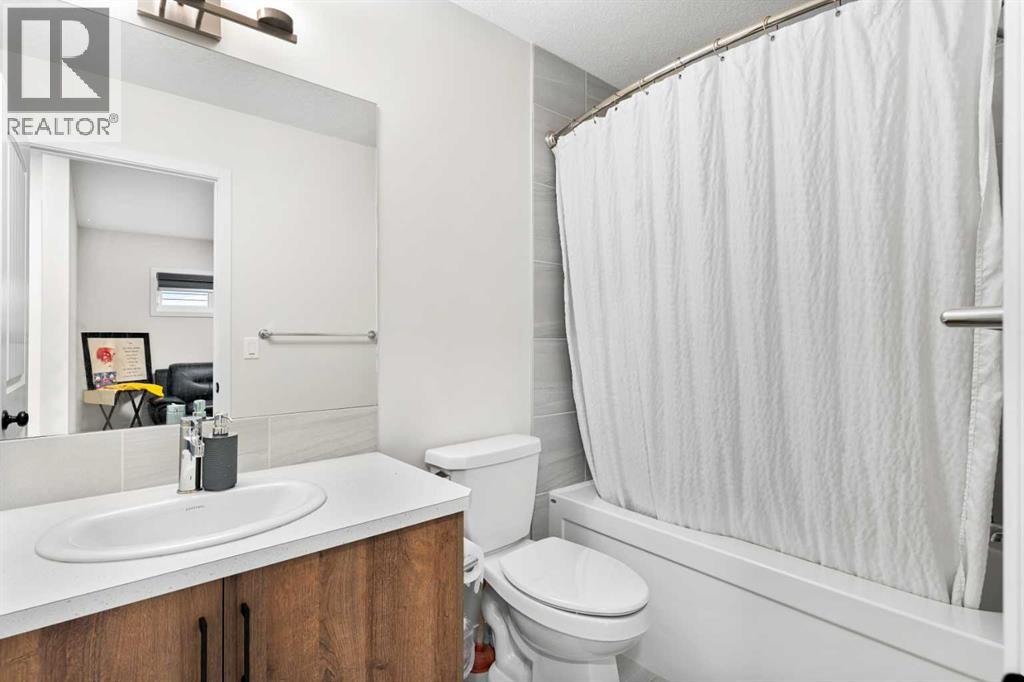 133 Chelsea Glen, Chestermere, Alberta  T1X 2P4 - Photo 21 - A2282078