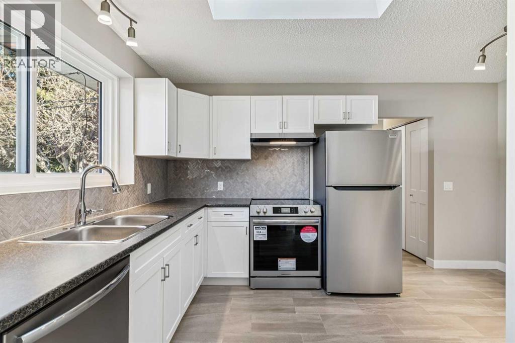 732 Seymour Avenue Sw, Calgary, Alberta  T2W 0N4 - Photo 4 - A2284686