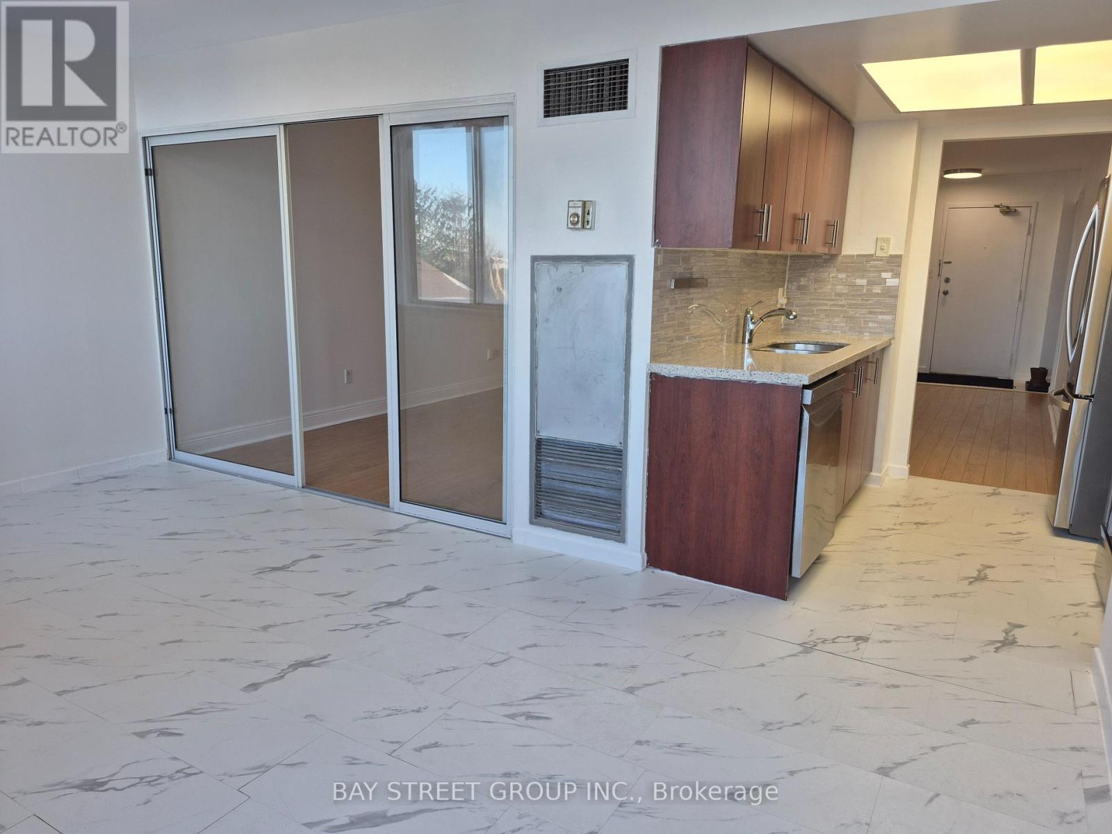 202 - 80 Alton Towers Circle, Toronto, Ontario  M1V 5E8 - Photo 10 - E12770214