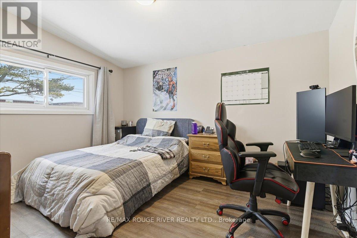 499 Raymond Street, Peterborough, Ontario  K9H 5M7 - Photo 12 - X12770218