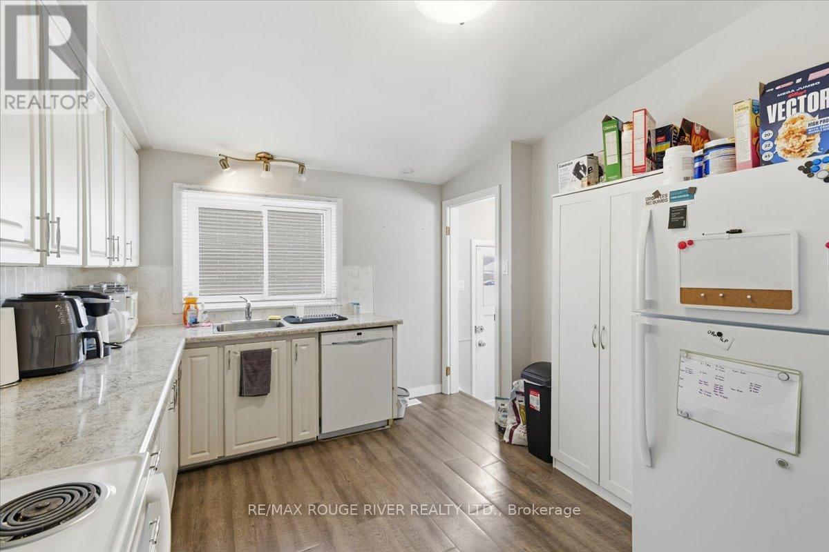 499 Raymond Street, Peterborough, Ontario  K9H 5M7 - Photo 6 - X12770218