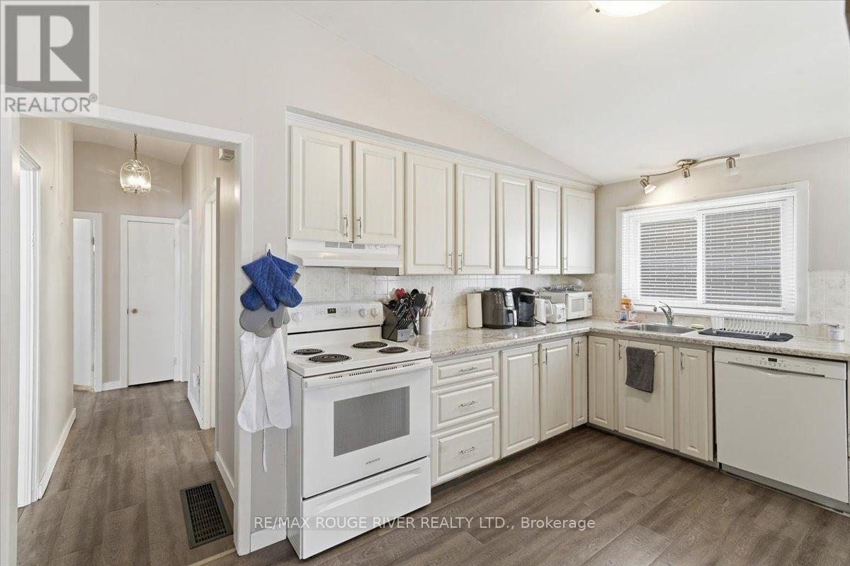 499 Raymond Street, Peterborough, Ontario  K9H 5M7 - Photo 7 - X12770218