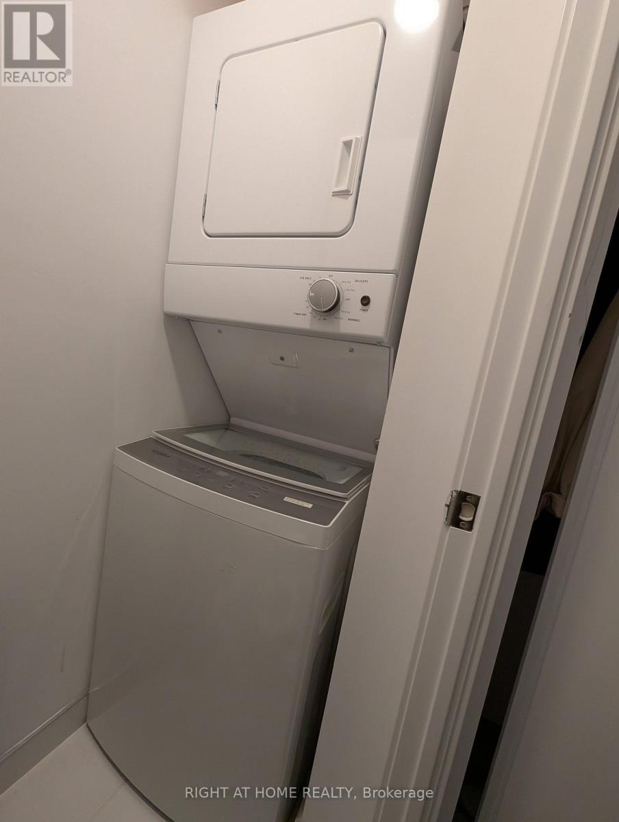 1319 - 20 Edward Street, Toronto, Ontario  M5G 0C5 - Photo 9 - C12770226