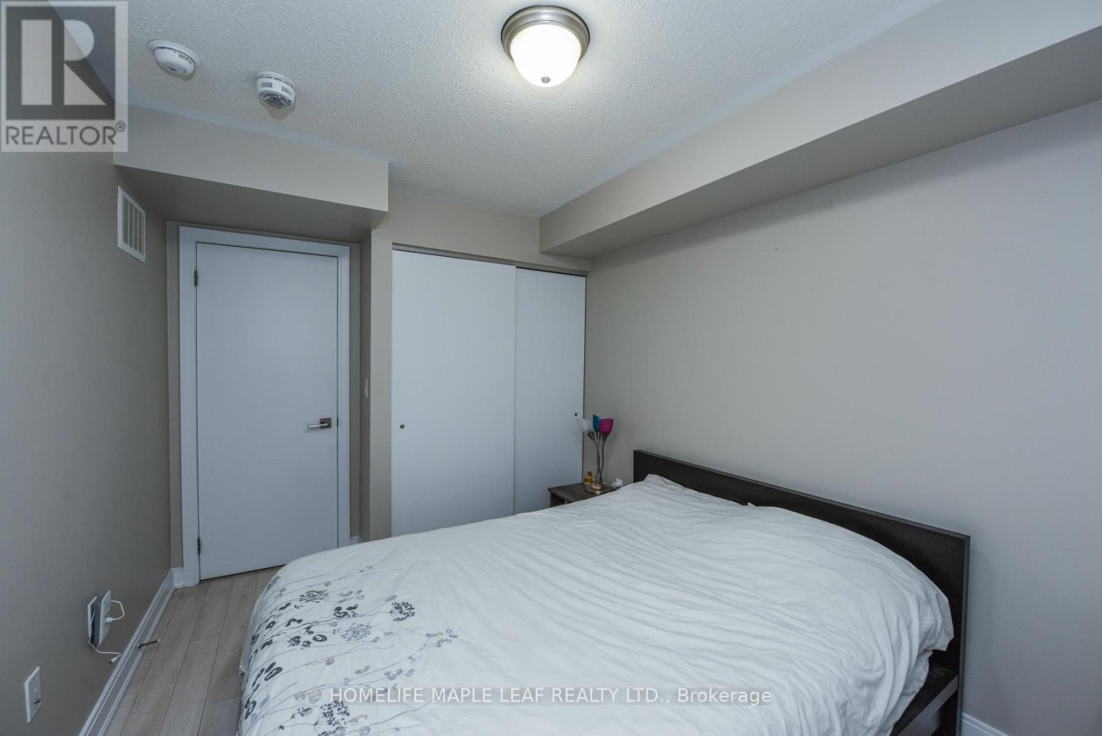 98 - 100 Dufay Road N, Brampton, Ontario  L7A 4S3 - Photo 10 - W12770230