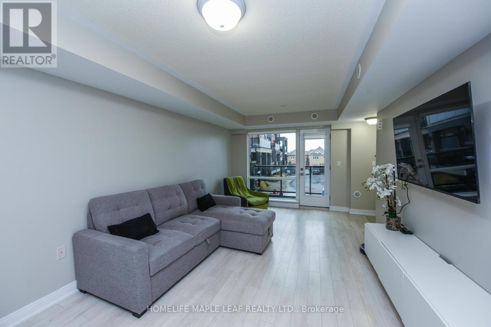 98 - 100 Dufay Road N, Brampton, Ontario  L7A 4S3 - Photo 4 - W12770230