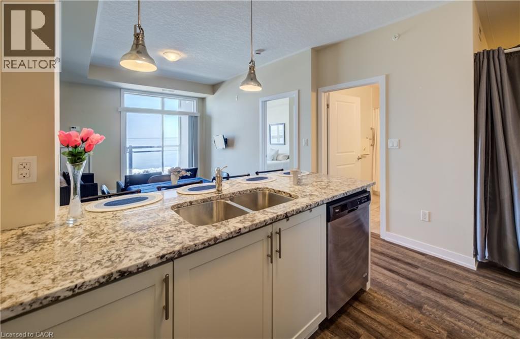 35 Southshore Crescent Unit# 303, Stoney Creek, Ontario  L8E 0J2 - Photo 5 - 40800747