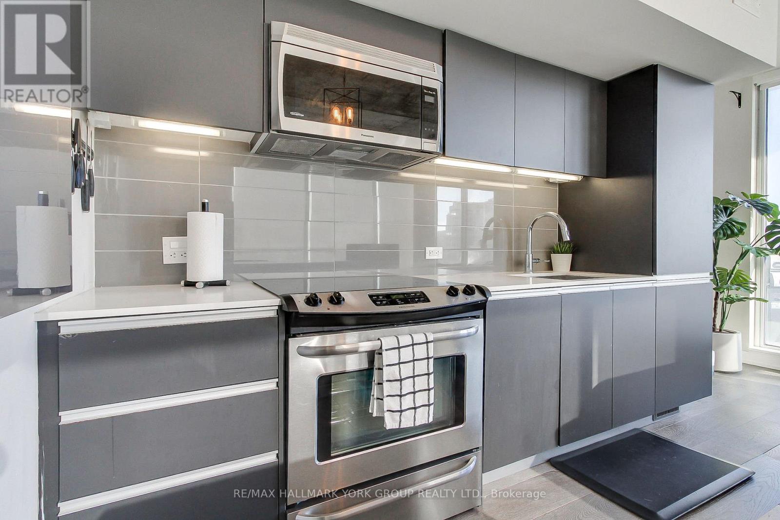 1103 - 20 Minowan Miikan Lane, Toronto, Ontario  M6J 0E5 - Photo 8 - C12768006