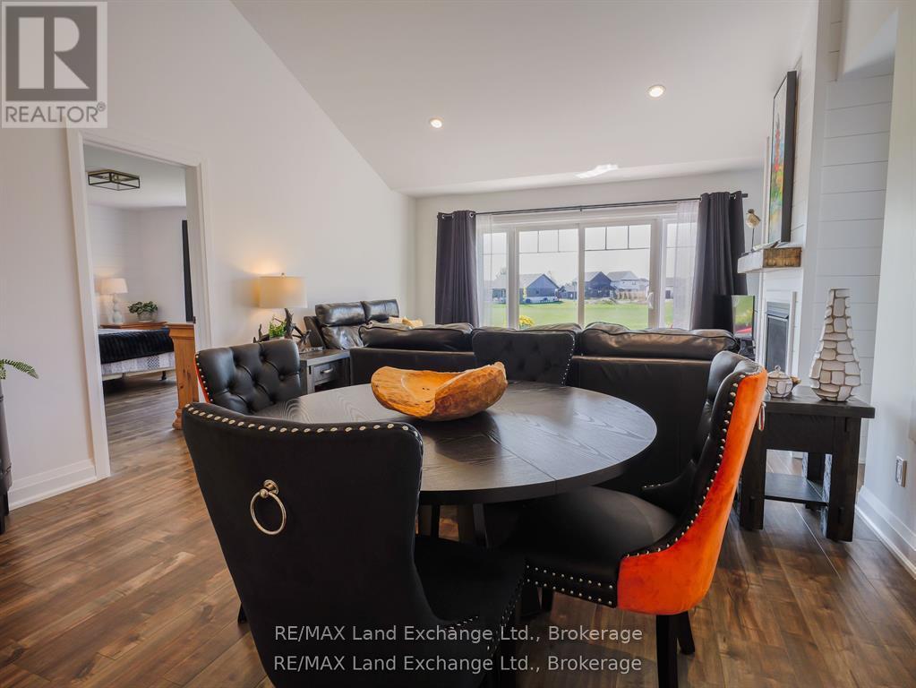 2 Fairway Lane, Saugeen Shores, Ontario  N0H 2C3 - Photo 10 - X12770236