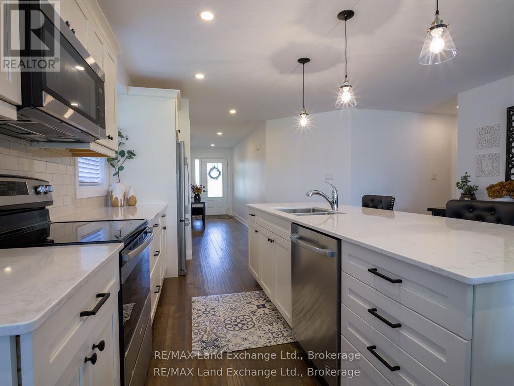 2 Fairway Lane, Saugeen Shores, Ontario  N0H 2C3 - Photo 15 - X12770236