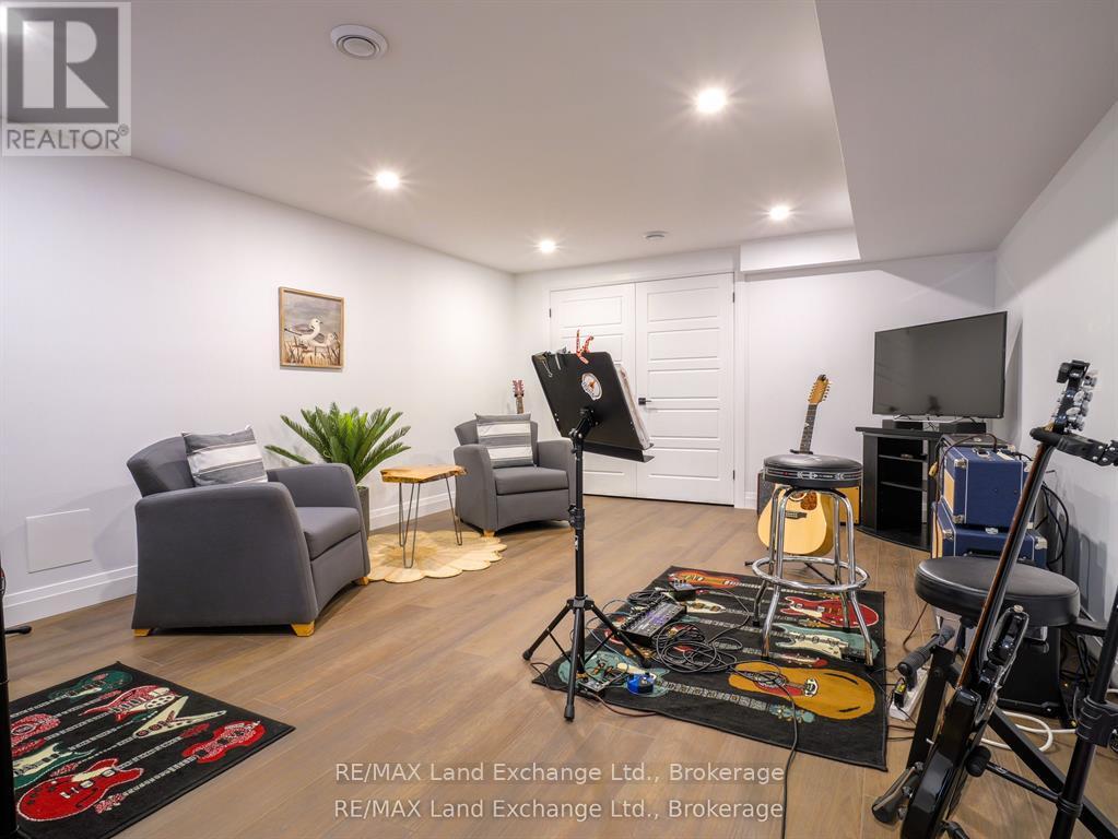 2 Fairway Lane, Saugeen Shores, Ontario  N0H 2C3 - Photo 30 - X12770236