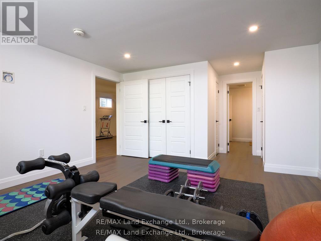 2 Fairway Lane, Saugeen Shores, Ontario  N0H 2C3 - Photo 33 - X12770236