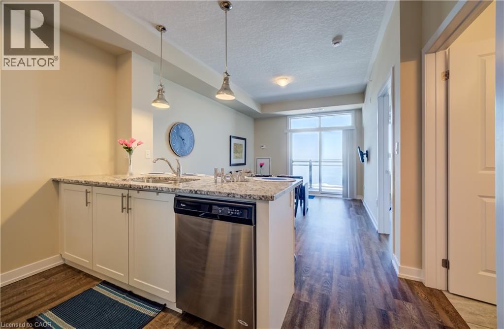 35 Southshore Crescent Unit# 303, Stoney Creek, Ontario  L8E 0J2 - Photo 4 - 40800740