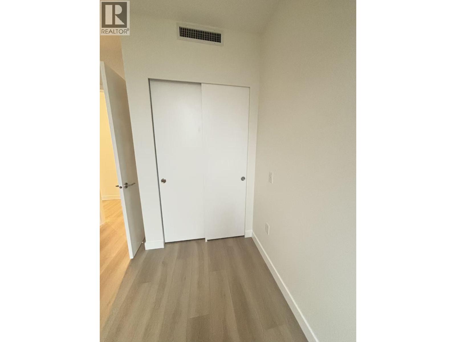 5987 Wilson Avenue, Burnaby, British Columbia  V5H 0M1 - Photo 6 - R3087349