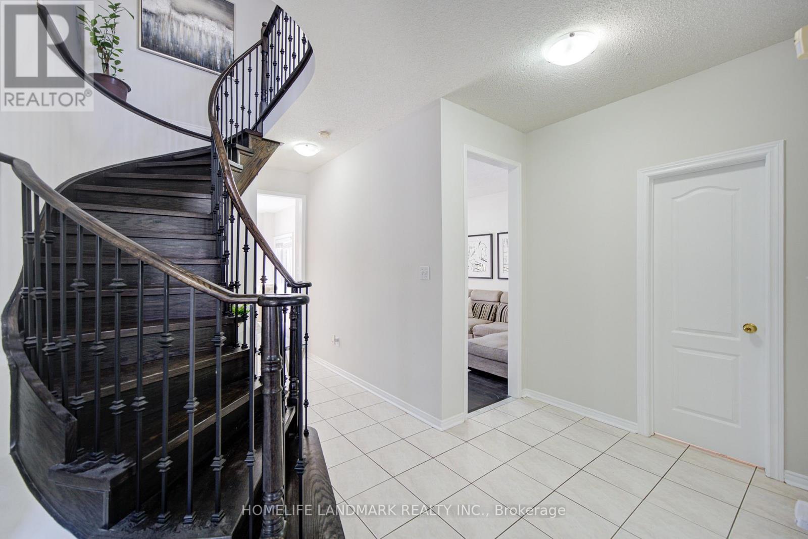 7 Walden Street, Markham (Middlefield), Ontario  L3S 3M1 - Photo 5 - N12770242