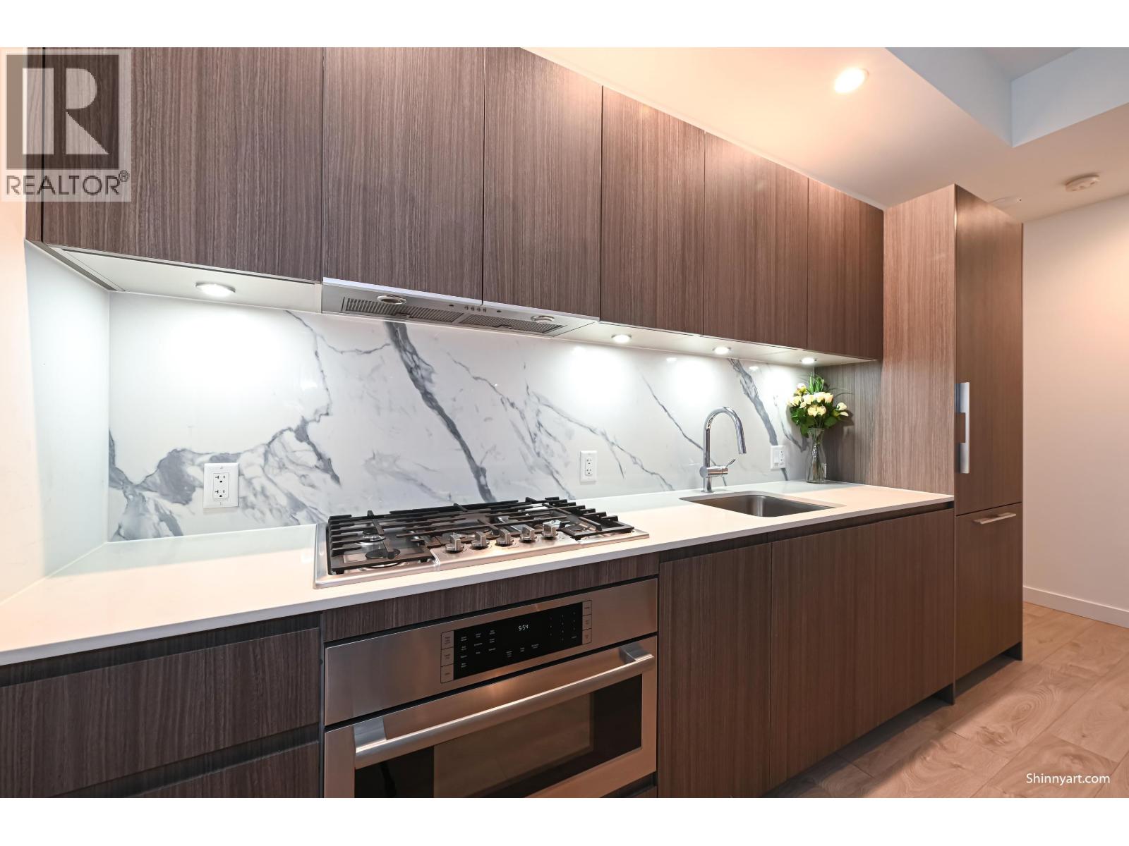 101 6463 Silver Avenue, Burnaby, British Columbia  V5H 0K4 - Photo 12 - R3085546