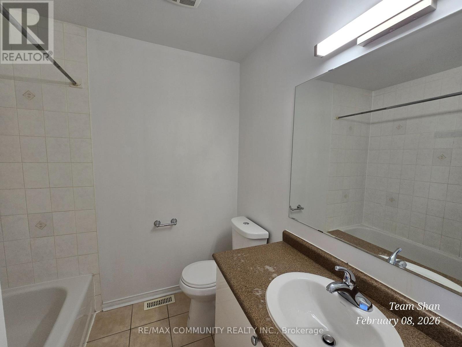 16 Bernard Avenue, Brampton, Ontario  L6Y 5S6 - Photo 15 - W12769102