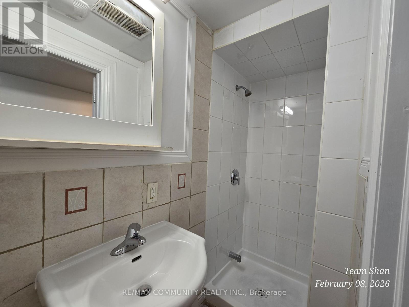 16 Bernard Avenue, Brampton, Ontario  L6Y 5S6 - Photo 23 - W12769102