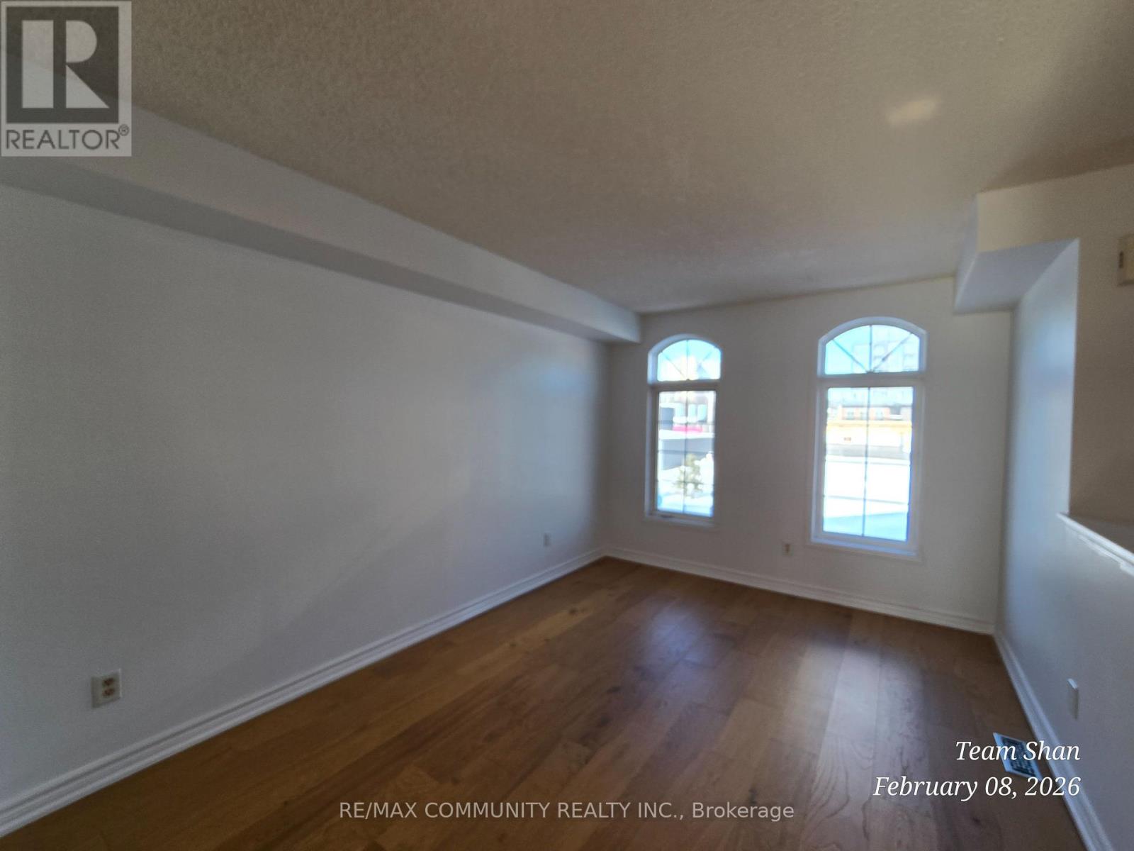 16 Bernard Avenue, Brampton, Ontario  L6Y 5S6 - Photo 6 - W12769102