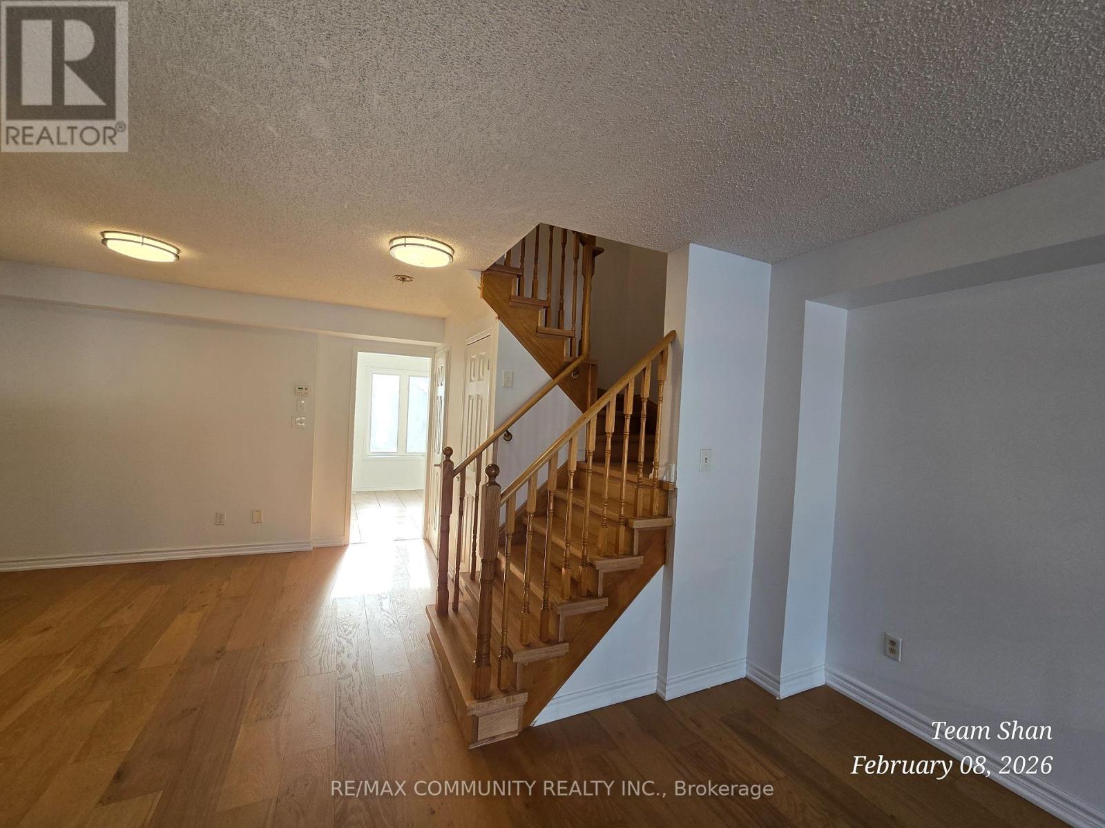 16 Bernard Avenue, Brampton, Ontario  L6Y 5S6 - Photo 8 - W12769102