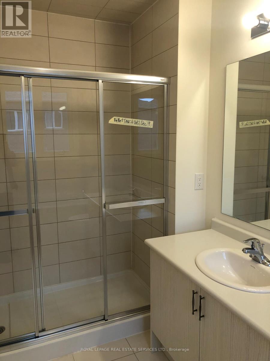 11 Mountain Heights Place S, Hamilton (Waterdown), Ontario  L8P 4E8 - Photo 10 - X12759884