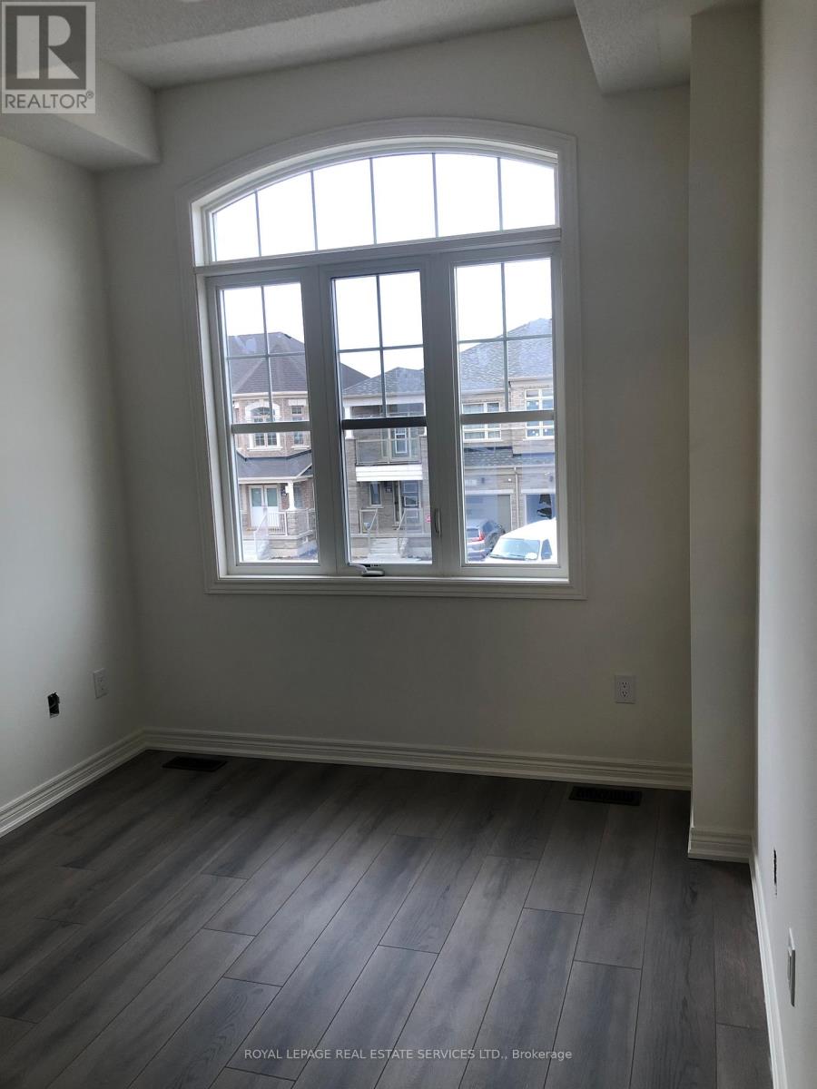 11 Mountain Heights Place S, Hamilton (Waterdown), Ontario  L8P 4E8 - Photo 12 - X12759884