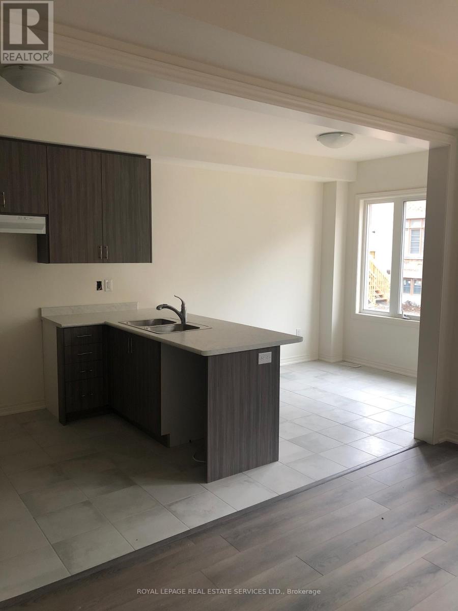 11 Mountain Heights Place S, Hamilton (Waterdown), Ontario  L8P 4E8 - Photo 8 - X12759884