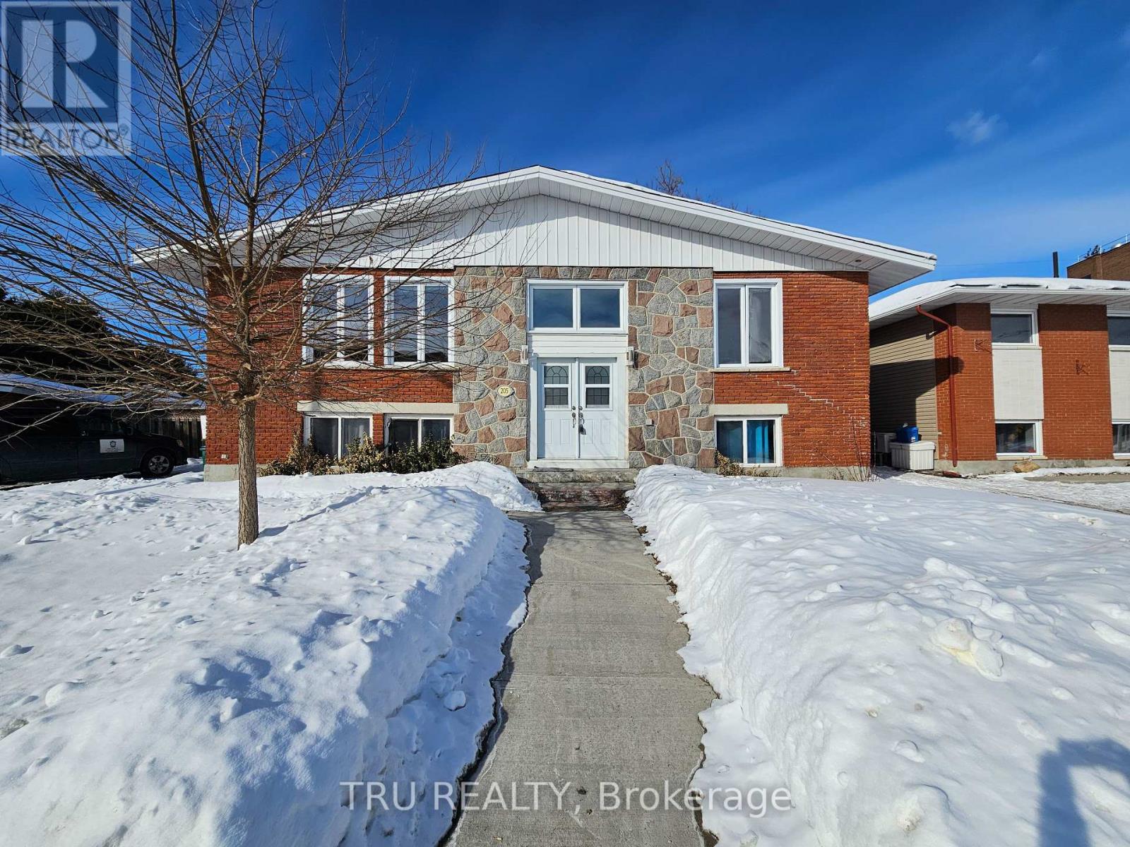 1 - 205 LAVERGNE STREET, Ottawa, Ontario